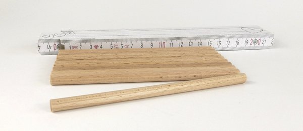 1 Rundstab aus 8 mm Buchenholz 15 cm lang